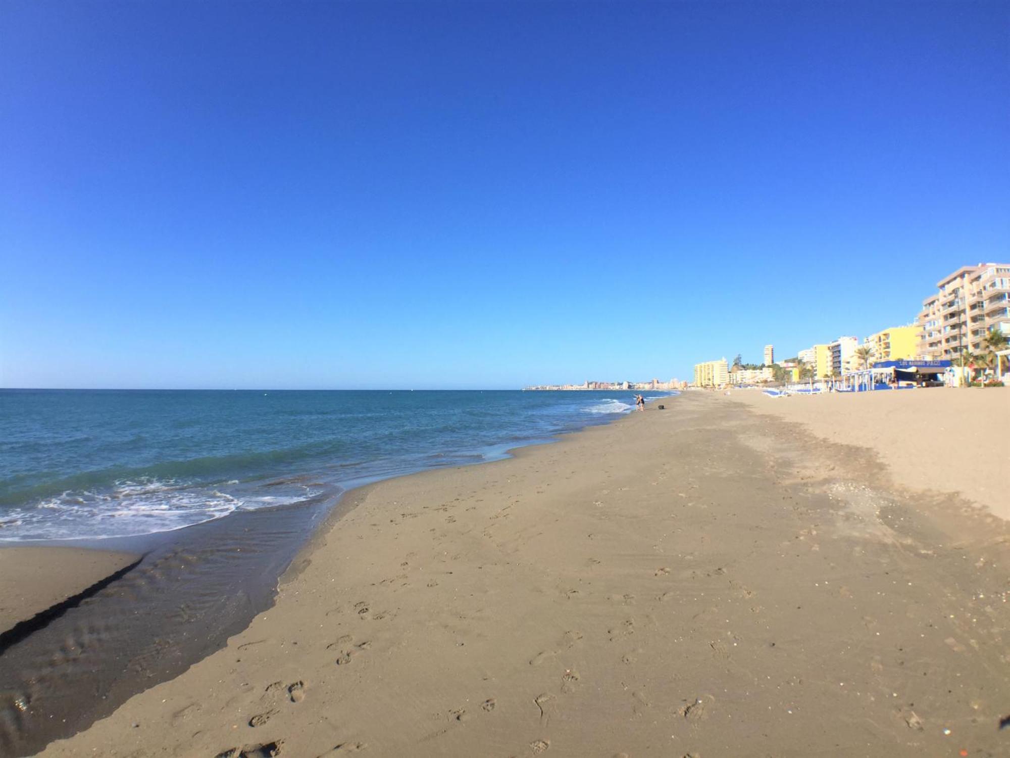 Solana Lindamar Apartment Фуeнхирола Екстериор снимка