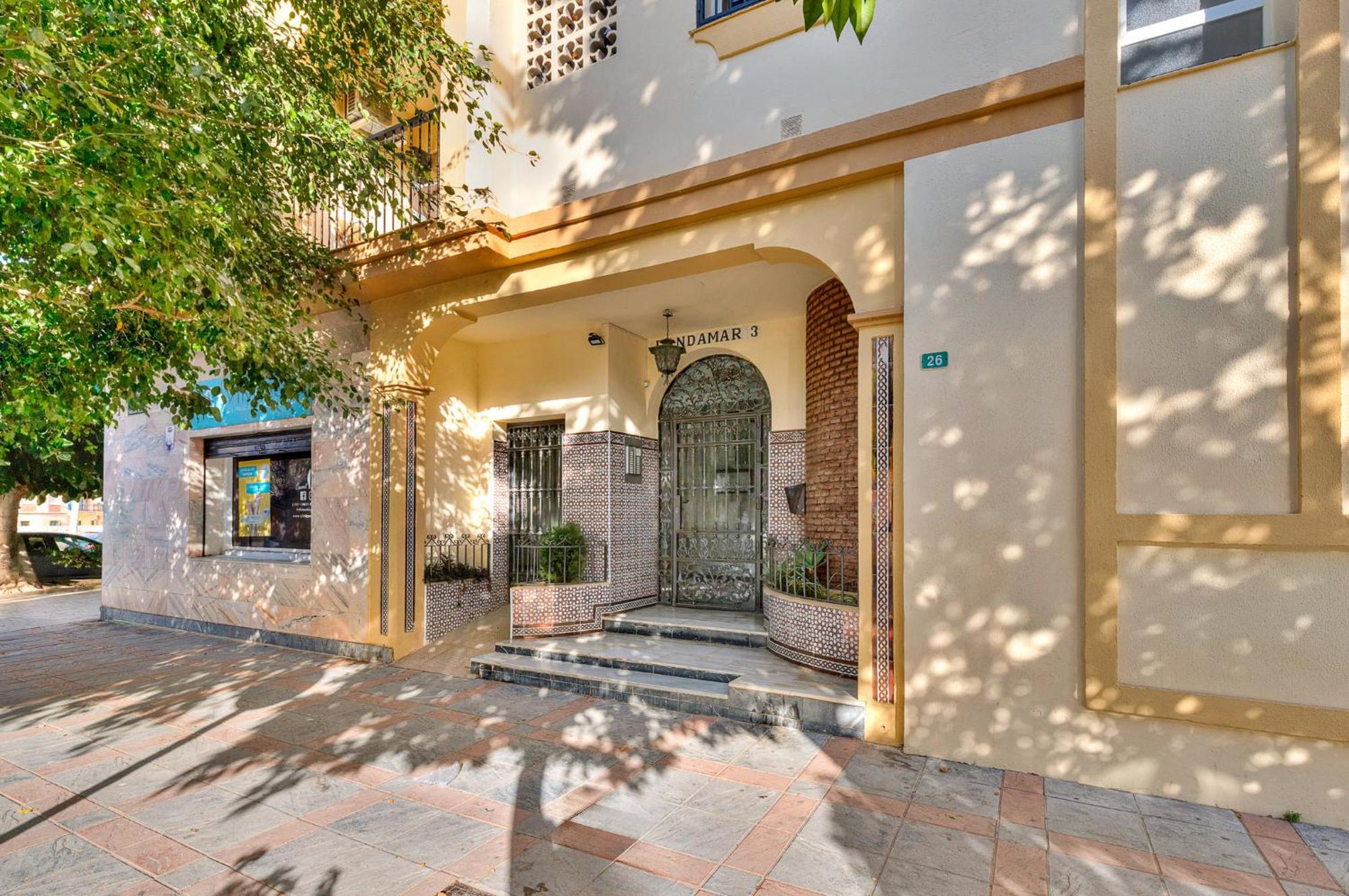 Solana Lindamar Apartment Фуeнхирола Екстериор снимка